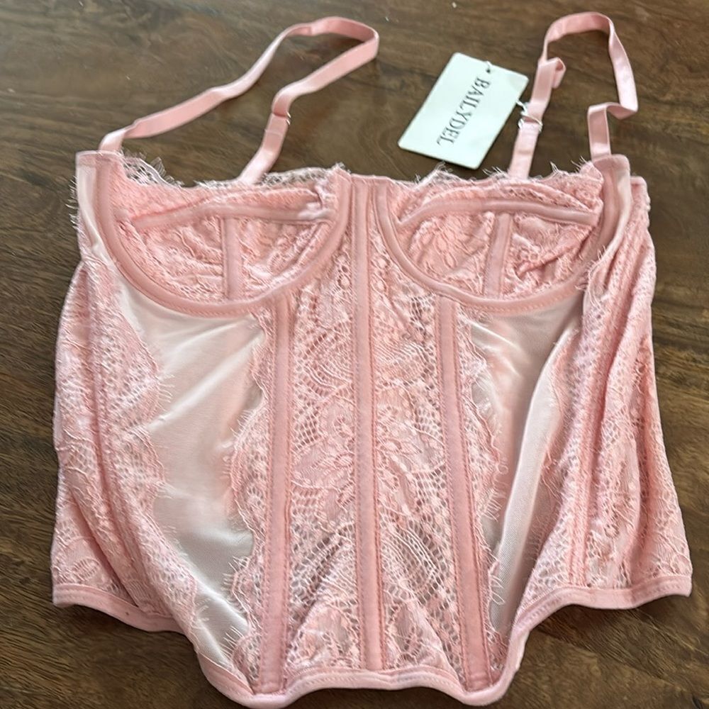 BAILYDEL pink lace corset top | size small